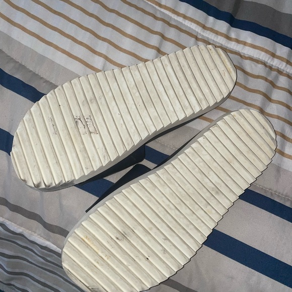 Versace slides - Picture 4 of 4